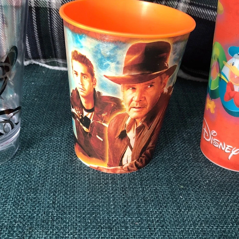 🛍️ Disney Drinkware Set